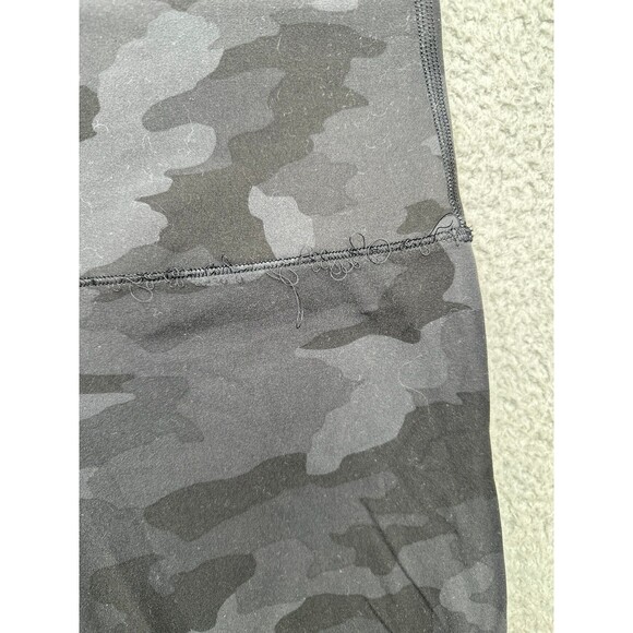 Lululemon Align Pant II *25"
Incognito Camo Multi Grey size 8 ****FLAWED - Picture 5 of 9